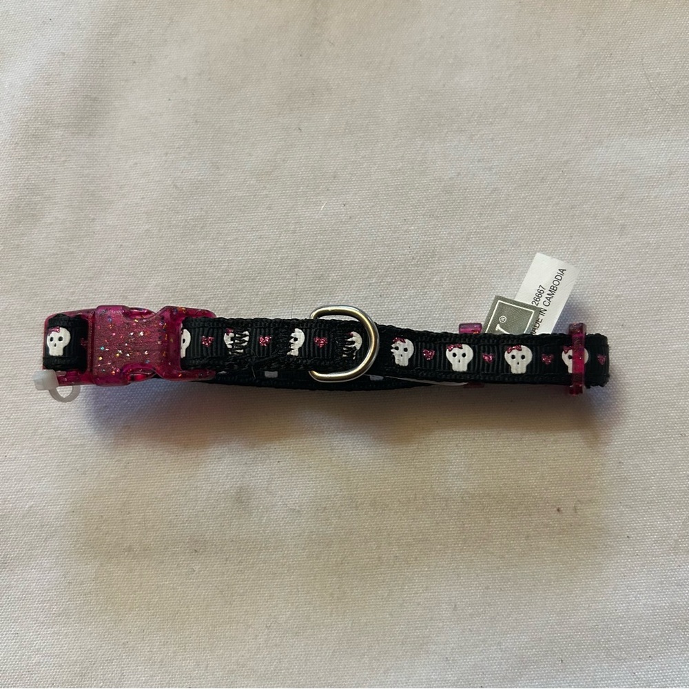 XS Black and Pink Skull Dog Collar